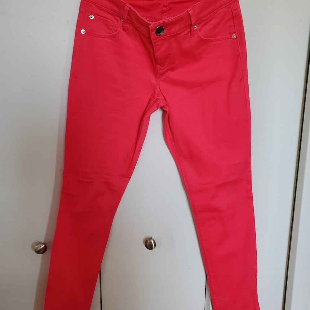 Soft watermelon ankle Express skinny jeans